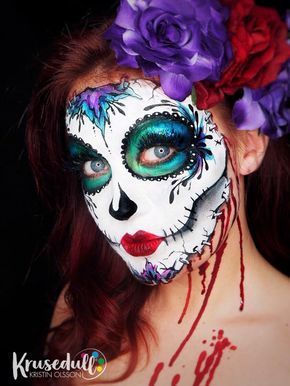 Kristin Olsson‎ Spooky Makeup Looks, Skull Face Painting, Day Of Dead Costume, Sugar Skull Face Paint, Spooky Makeup, Halloween Makeup Sugar Skull, Skull Face Paint, Sugar Skull Face, Catrina Tattoo