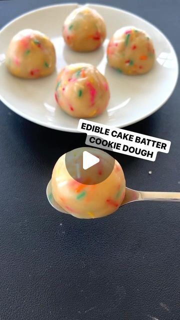 We’re Hungry on Instagram: "5 MINUTE no bake cake batter cookie dough recipe: -7 Tbsp (68g) flour -1½ Tbsps (30g) unsalted butter -1 Tbsp brown sugar -2 Tbsp sugar -Pinch of salt -2 tbsp (30g) milk -1 tbsp cake batter or vanilla extract -2 tbsps rainbow sprinkles  1. *Microwave the flour in three or four 30-second increments, stirring between each one. Give it a mix and let it cool. 2. Add all of the ingredients to the bowl of flour and mix to form a cookie dough. 3. Add the sprinkles and fold them into the dough. Make 5 dough balls or leave in the bowl.  4. Enjoy immediately or chill in the refrigerator🎂🍪 . #cookiedough #ediblecookiedough #nobake #nobakedessert #cakebatter #cookiedoughbites #dessert #desserts #dessertporn #dessertlover #desserttime #dessertgram #instadessert #sweettreat Edible Cake Batter, Cake Batter Cookie Dough, Cake Batter Cookies, Cookie Dough Recipes, Edible Cookie Dough, Easy Baking Recipes Desserts, Tasty Baking, Food Drinks Dessert, Fun Baking Recipes