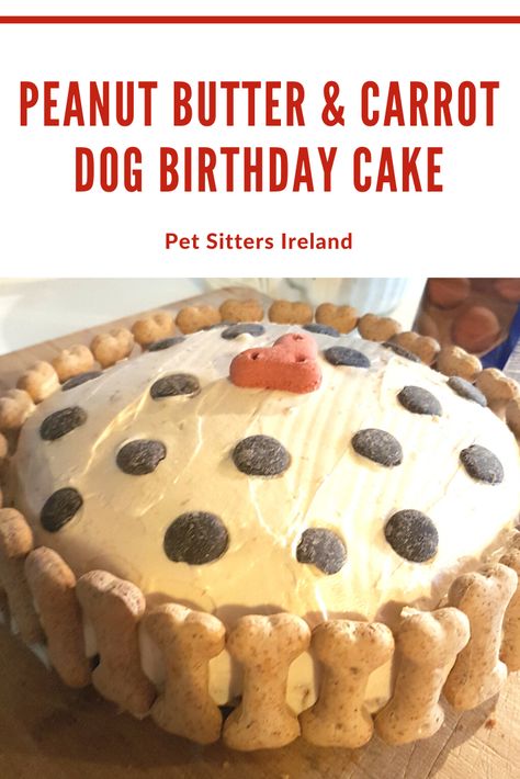 Dog Cake Recipe Easy, Easy Dog Birthday Cake, Dog Birthday Cake Easy, Dog Cake Recipe, Dog Friendly Cake, Dog Birthday Cake Recipe, Dog Cake Recipes, Cake Carrot, Carrot Dogs