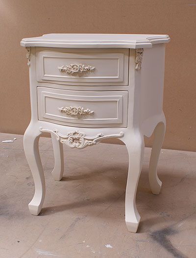 Drawer Table Design, Bedside Table Vintage, French Bedside Table, Shabby Chic Bedside Table, French Bedside Tables, French Style Home, French Furniture Bedroom, Muebles Shabby Chic, Shabby Chic Bedroom Furniture