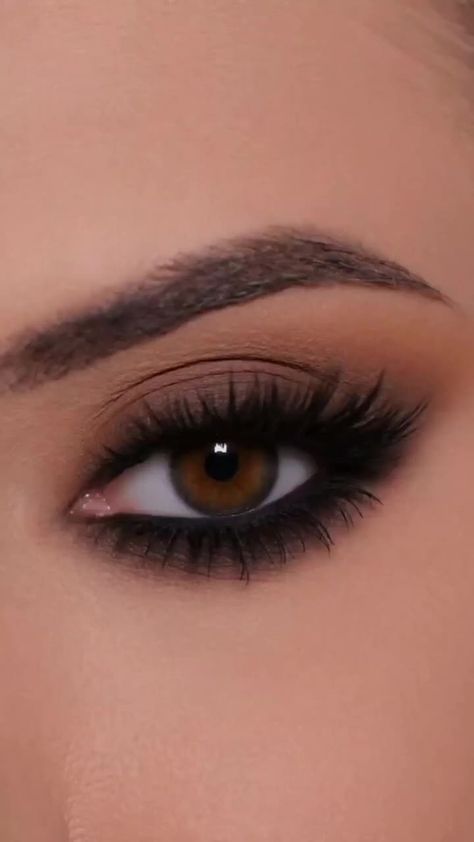 eyemakeup Smoldering Eye Makeup, Brown Eyeshadow Looks Step By Step, Black Simple Makeup, Eye Makeup Without Eyeliner, Eyeshadow For Dark Brown Eyes, Alternative Makeup Tutorial, Dark Eyeshadow Looks, Brown Eyes Makeup Looks, Eyeshadow Looks For Brown Eyes