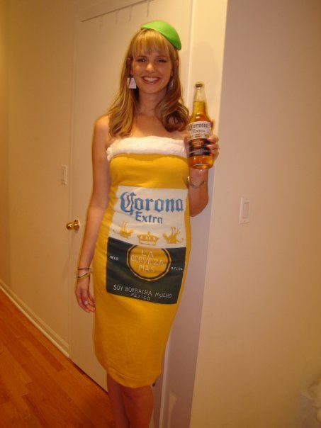 Corona beer bottle costume Beer Bottle Halloween Costume, Alcohol Bottle Costumes, Drink Costume Alcoholic, Beer Costume Diy, Alcohol Costumes, Softball Costumes, Drink Costume, Beer Halloween Costumes, Bottle Costume