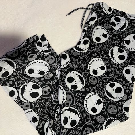 Nightmare Before Christmas Pj Pants Size Xl In Women’s Never Worn Excellent Condition Smoke Free Home The Nightmare Before Christmas Pajamas, Nightmare Before Christmas Pajama Pants, Nightmare Before Christmas Pants, Cool Pj Pants, Nightmare Before Christmas Pj Pants, Matching Pants Couple, Halloween Matching Pajamas, Halloween Pjs Couples, Spiderman Pj Pants