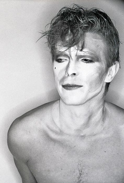 David Bowie - One of my favorite pictures of my king Angela Bowie, Brian Duffy, Duncan Jones, Photo Star, Christopher Plummer, David Bailey, Space Oddity, Major Tom, Scary Monsters