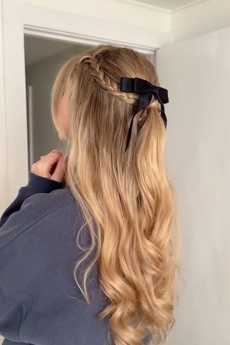 90+ Trendy Bow Hairstyles For A Perfect Look Bow In Hairstyle, Bow Prom Hair, Prom Bow Hairstyle, Cute Pretty Hairstyles, Cute Blond Hairstyles, Grad Hairstyles Straight Hair, Cute School Dance Hairstyles, Cute Hair Bow Hairstyles, Hairstyles Using Ribbon