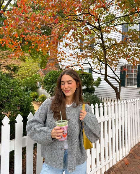 Fall Instagram Pictures Ideas, Cozy Instagram Pictures, Instagram Inspo Winter, Winter Insta Pics, Fall Insta Pics, Fall Instagram Pictures, Insta Flicks, Christian Girl Autumn, The Ber Months