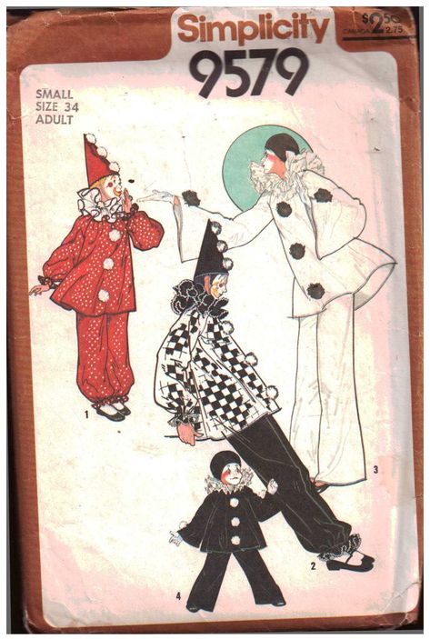 Simplicity 9579 Adult Clown Costume Size: 34 Used Sewing Pattern https://is.gd/AiDkfo #SewingPattern, #Simplicity Pattern-Walk Pumpkin Person, Pierrot Costume, Harlequin Costume, Pierrot Clown, Vintage Pumpkin, Modern Sewing Patterns, Costume Sewing Patterns, Vintage Clown, Clown Costume