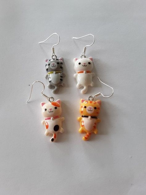 Cat Clay Earrings, Cat Earring, Diy Earrings Polymer Clay, Clay Diy Projects, Clay Crafts Air Dry, Cute Polymer Clay, Jewelry Accessories Ideas, Clay Jewelry Diy, Cute Clay