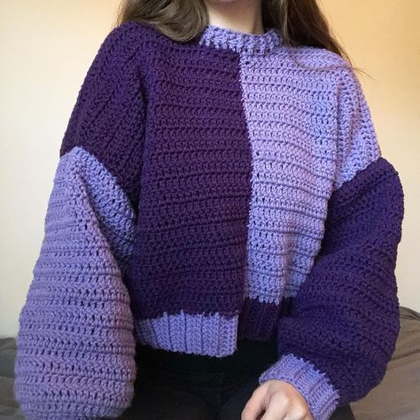 Olivia Made on Instagram: “Two Toned Purple Sweater 💜” Crochet Sweater Design, Mode Crochet, Diy Vetement, Crochet Inspo, Crochet Fashion Patterns, Sweater Crochet Pattern, Diy Crochet Projects, Purple Sweater, Sweater Design