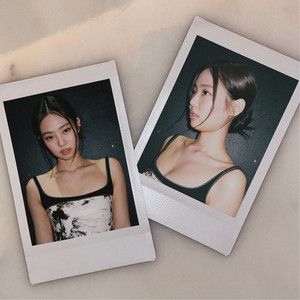 Jennie Polaroid Photo, Jennie As Your Girlfriend, Jennie Kim Polaroid, Polaroid Photo Ideas, Jennie Polaroid, Blackpink Polaroid, Polaroid Photo, Polaroid Pictures, Mood And Tone