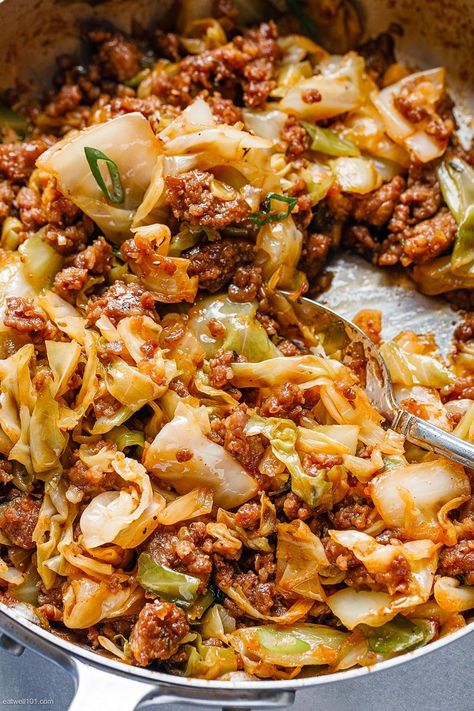 Fried Cabbage with Sausage Skillet - #cabbage #recipe #eatwell101 - Perfect for your weeknight dinners, this fried cabbage recipe with sausage is an easy throw-together recipe you can make in 30 minutes. CLICK HERE to get the recipe - #recipe by #eatwell101 Cabbage Recipes With Sausage, Fried Cabbage Recipe, Recipe With Sausage, Fried Cabbage With Sausage, Fried Cabbage Recipes, Lunch Restaurant, Cabbage And Sausage, Sausage Dishes, Cabbage Recipe