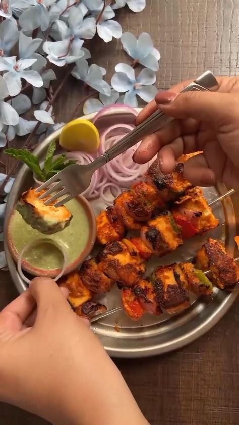 Chicken Tikka Recipes - Explore Delicious Varieties Chicken Starter Recipes, Video Style, Love Reels, Tikka Recipe, Iftar Recipes, Spicy Snacks Recipes, Paneer Tikka, Vegetarian Fast Food, Healthy Breakfast Recipes Easy