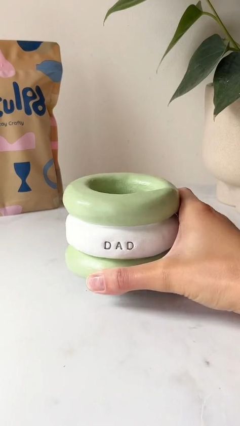 Father's Day Items, Father's Day Items for Him, Dad Items, Father's Day Concepts, DIY Father's Day Reward- #dad #Day #DIY #Fathers #Gift #Gifts #Ideas Check more at https://howcandothis.com/diyideas/fathers-day-items-fathers-day-items-for-him-dad-items-fathers-day-concepts-diy-fathers-day-reward/ Clay For Kids, Crayola Air Dry Clay, Supplies For School, Bulk Craft Supplies, Easy Clay Sculptures, Diy Father's Day, Clay Pen, Clay Crafts For Kids, Diy Air Dry Clay