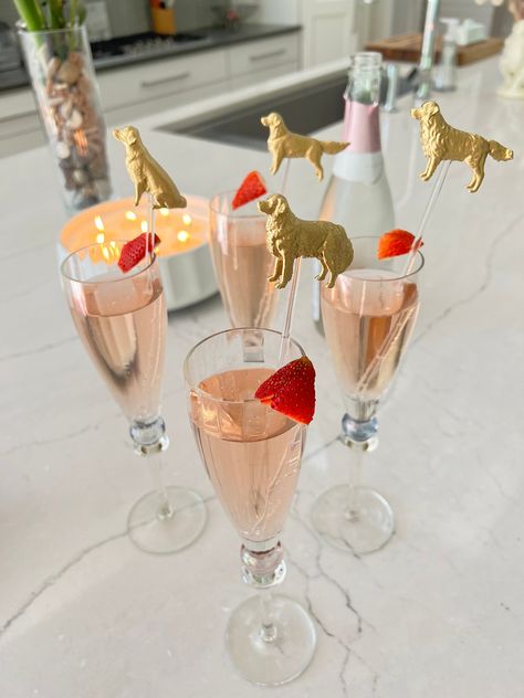 This set consists of FOUR different Goldens!   Fun, metallic golden retriever dog drink stirrers / swizzle sticks! A perfect gift for dog lovers! A classy touch, great for kid and adult birthday parties, wedding favors, tailgates, receptions, business events, dog shows, graduation celebrations, or just plain fun use at home. Use them to stir your cocktails, accessorize your drinks, or as fancy favors for your guests.  Each drink stirrer is approximately 7.5 inches (19cm) tall. Dogs are hand pain Dog Themed Engagement Party, Golden Retriever Party, Tall Dogs, Dachshund Party, Birthday Martini, Golden Retriever Birthday, Dog Party Decorations, Dachshund Birthday, Dog Baby Shower