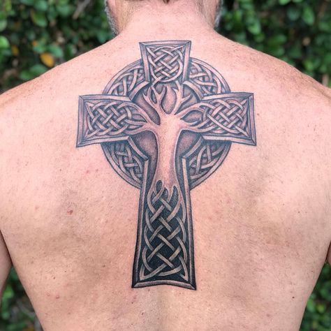 Celtic Cross and Tree of Life Tattoo | Tattoo Ideas and Inspiration Celtic Cross Back Tattoo, Celtic Cross Tattoo For Men, Wooden Cross Tattoos, Cross Tattoos For Men, Celtic Cross Tattoo, Tattoos Celtic, Unique Cross Tattoos, Small Cross Tattoos, Tattoo Tree