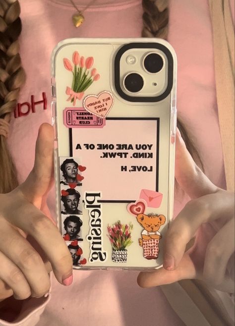 Clear Phone Cases With Stickers, Harry Coded Things, One Direction Phone Cases, Harry Styles Coded, Harry Styles Phone Case, Harrie Core, Harry Coded, Homemade Phone Cases, Iphone Case Aesthetic