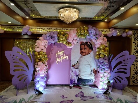 Birthday Gate Decoration, Birthday Entry Ideas For Kids, Birthday Entry Ideas, Bday Decoration, Airplane Birthday Party Decorations, Favourite List, Birthday Setup, Naming Ceremony Decoration, Bday Decor