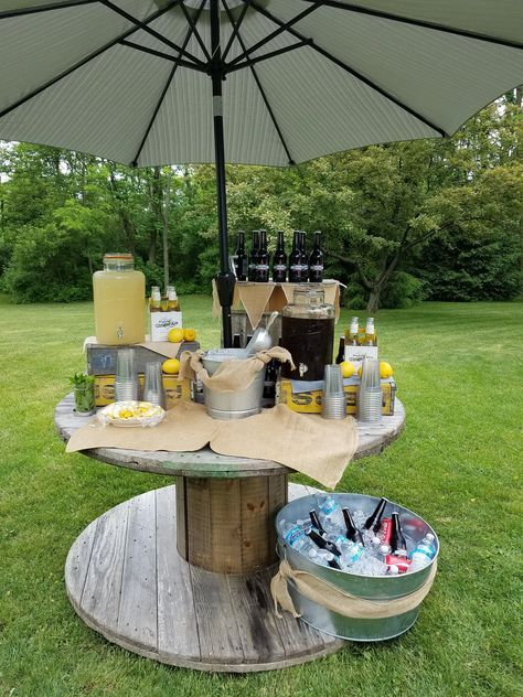 Outdoor Drinks Station, Drink Station Ideas Party Outdoor, Summer Drink Station, Watering Hole Drink Station, Outdoor Drink Station, Beverage Station Party, Batman Themed Birthday Party, Food Set Up, Snack Station