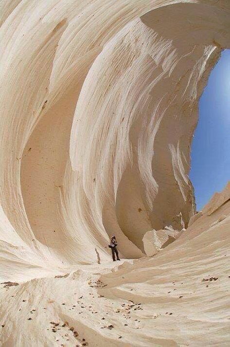 White desert, Egypt. White Desert, Egypt Travel, Land Art, Luxor, Oh The Places Youll Go, Places Around The World, Amazing Nature, Natural Wonders, Beautiful World