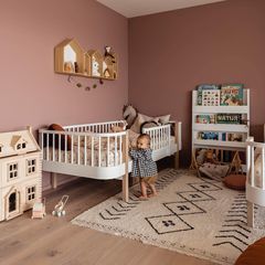 Mini & Stil (@miniundstil) • Instagram-Fotos und -Videos Girls Room Paint Colors, Kids Room Paint Colors, Pink Girls Room, Girls Room Colors, Pink Girl Room, Kids Room Paint, Modern Kids Bedroom, Toddler Girl Room, Toddler Rooms