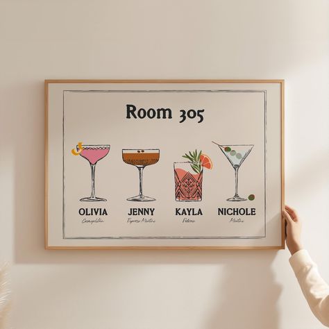 Roommate Diy Decor, Roommate Art Ideas, Alcohol Prints Wall Art, Roommate Gift Ideas, Trendy College Apartment, Posters Dorm, Bar Cart Poster, Gift Alcohol, Cocktail Posters