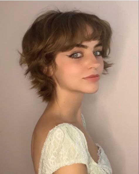 Short Grunge Hair, Shaggy Short Hair, Really Short Hair, Hair Inspiration Short, Shot Hair Styles, Cut Hair, Mullet Hairstyle, Short Hair Haircuts, Cut My Hair