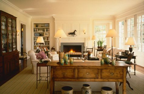 Hampton Home, Hamptons House, Colonial Revival, East Hampton, Family Room Design, A Living Room, Fireplace Surrounds, Architectural Digest, Beautiful Interiors