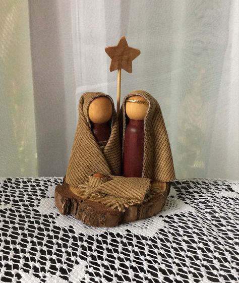 Wood Peg Nativity, Nativity Diy Crafts, Nativity Crafts Diy, Nativity Crafts For Adults, Pegdoll Nativity, Nativity Ornaments Diy, Diy Nativity Ornaments, Diy Nativity Set, Wood Slices Crafts