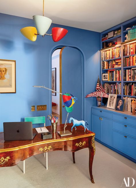 pThe walls of the cloffice are painted in a hrefhttpus.farrowball.comFarrow amp Ballas Cooks Blue. Vintage Stilnovo... Studio In Casa, Ad Architectural Digest, Upper East Side Apartment, Manhattan Apartment, Nate Berkus, Farrow And Ball, Washington Square Park, White Carpet, Bette Davis