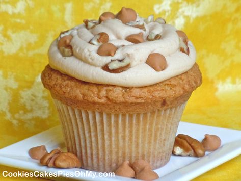 Butterscotch Cupcakes, Buttercream Frosting Cookies, Butterscotch Chip, Butterscotch Recipes, Pull Apart Cakes, Cupcake Recipes From Scratch, Soft Ginger Cookies, Cupcake Factory, Frosting Buttercream