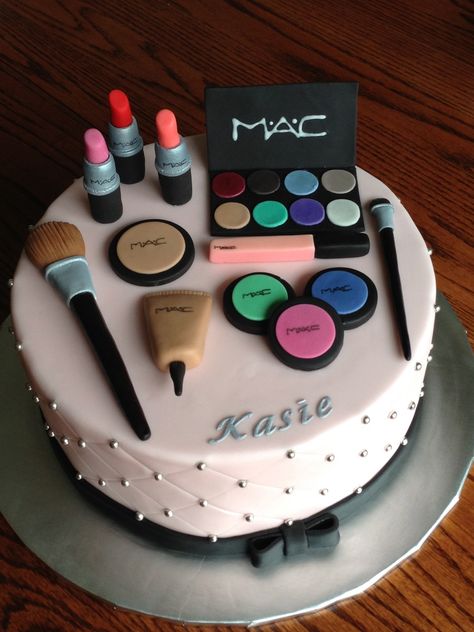 Make Up Torte, Makeup Birthday Cakes, Birthday Cake Roses, Makeup Cake, Birthday Cake For Mom, New Birthday Cake, Make Up Cake, 18th Birthday Cake, Birthday Cakes For Women