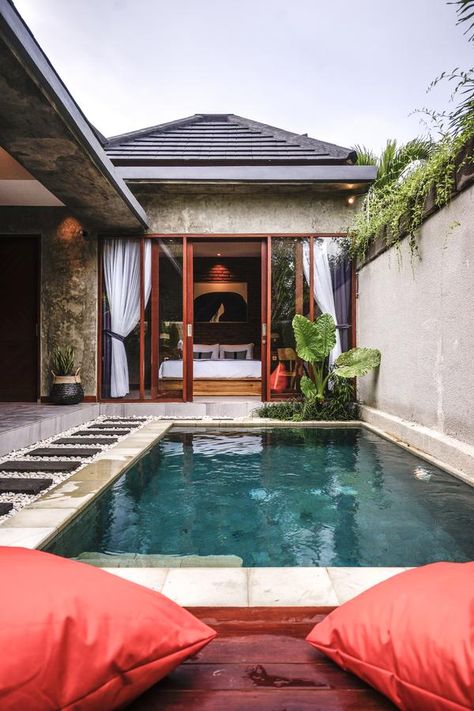 Kleiner Pool Design, Bali Style Home, Small Villa, Villa Pool, Bali House, Small Pool Design, Resort Design, Tropical House, Backyard Pool Designs