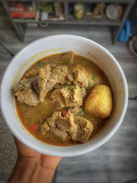 Pepper Soup Nigerian, Goat Meat Pepper Soup, Nigerian Pepper Soup, Spicy Broth, Nigeria Food, African Recipes Nigerian Food, Goat Recipes, Ground Beef And Potatoes, Haitian Food Recipes