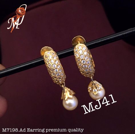 Gold Jumkas, Latest Earrings Design, Fashion Jewelry Necklaces Gold, Gold Earrings For Kids, Simple Gold Earrings, Gold Jewels Design, Neck Pieces Jewelry, New Gold Jewellery Designs, Gold Earrings Models