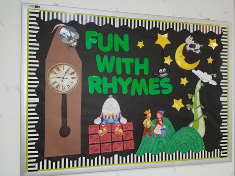 Fun with rhymes board Rhymes Competition Decorations, Nursery Rhyme Bulletin Boards Preschool, Nursery Rhyme Decorations, Toddler Bulletin Boards, Nursery Rhyme Party, Nursery Rhymes Preschool Crafts, Nursery Rhymes Preschool, Nursery Rhymes Activities, School Board Decoration