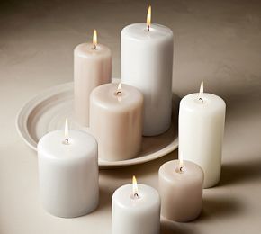 Modern Curved Pillar Candles Floating Tea Candles, Candle Modern, Decor Pottery, Candle Glow, Construction Crafts, Photo Candles, Tea Candles, Candle Tray, Decorative Pottery