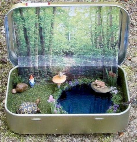 awesome 16 Tiny and Adorable Magical DIY Fairy Garden Ideas http://matchness.com/2018/02/04/16-tiny-adorable-magical-diy-fairy-garden-ideas/ Mini Diorama, Diy Fairy Garden, Altoid Tin, Altoids Tins, Altered Tins, Mint Tins, Garden Types, Tiny World, Diy Fairy