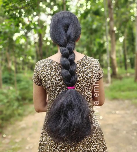 Rapunzel Long Hair, Short Wavy Haircuts, Indian Long Hair Braid, Big Bun Hair, Long Indian Hair, Long Hair Ponytail, Long Silky Hair, Long Hair Pictures, Hair Indian