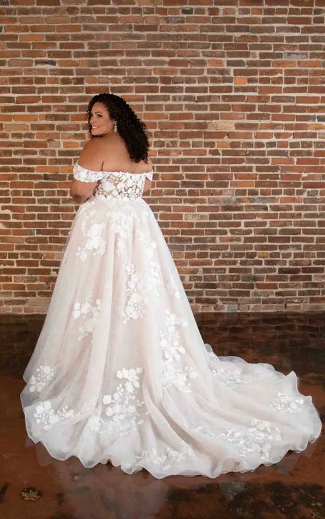 Essence Of Australia Wedding Dress Plus, Unique Wedding Dresses Plus Size, Plus Size Ballgown, Lace Ballgown Wedding Dress, Essence Of Australia Wedding Dress, Wedding Dress With Detachable Sleeves, Australia Wedding Dress, Dress With Detachable Sleeves, Wedding Gatsby