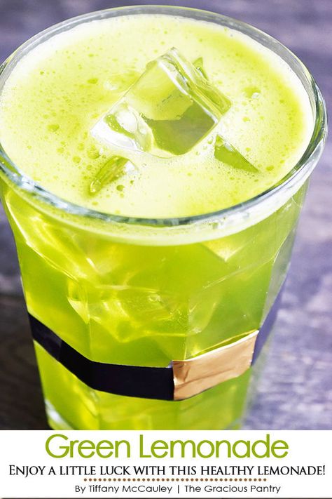 This green lemonade is a deliciously simple way to enjoy lemonade while getting a little good nutrition at the same time! Leprechaun Lemonade, Whole Foods Recipe, Lemonade Water, Healthy Lemonade, Green Lemonade, Water Lemon, Healthy Holiday Recipes, Lemonade Recipe, Liquid Stevia