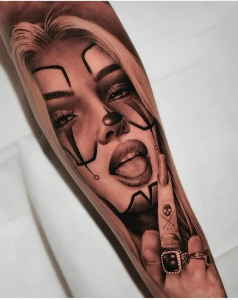 Woman Face Tattoo For Men, Hot Female Tattoos, Geisha Tattoo For Men, Woman Face Tattoo, Realism Tattoo Design, Batman Workout, Bandana Tattoo, Face Tattoos For Women, Horror Movie Tattoos