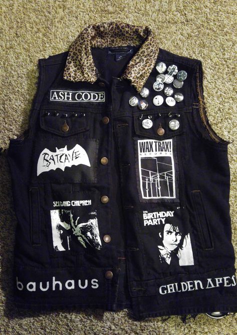 Goth Diy Jacket, Goth Battle Vest, Goth Battle Jacket, Diy Alternative Clothes, Goth Vest, Deathrock Fashion, Diy Vest, Battle Jackets, Battle Vest