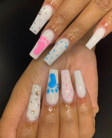 Simple Gender Reveal Nails, Nails Gender Reveal, Nails Baby Shower, Gender Reveal Nails Ideas, Maternity Nails, Nail Ideas Coffin, Baby Nail Art, Nails Regular Polish, Nails Regular