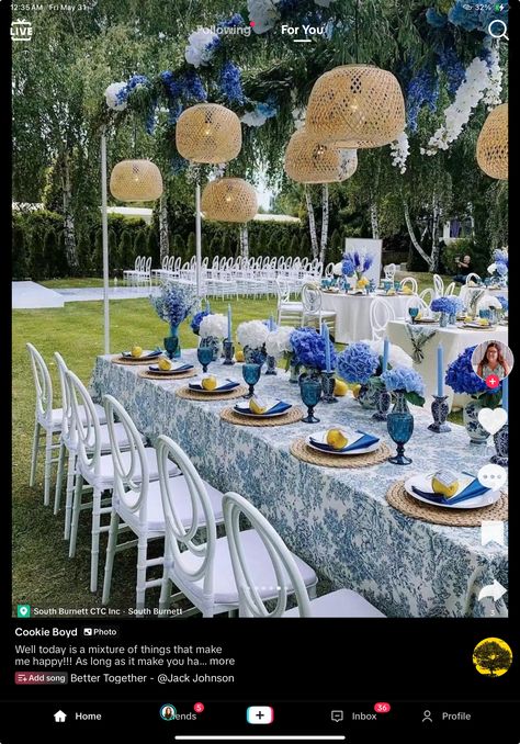 Positano Theme Table Setting, Positano Table Setting, Positano Theme Party, Chinoiserie Party, Blue Yellow Weddings, Rustic Italian Wedding, Tablescape Design, Italian Party, Dinner Party Decorations