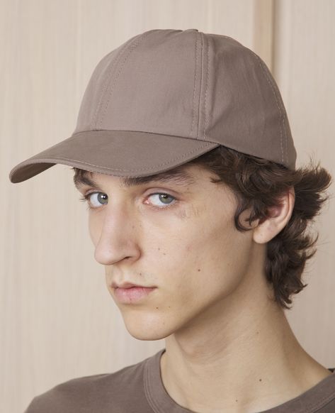 Adjustable baseball cap in cotton poplin. Piece dye. Baseball Cap Reference, Cap Reference, Japanese Cotton, Male Portrait, Cotton Poplin, Baseball Cap, Portugal, Dye, Baseball