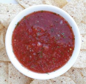 Salsa With Rotel, Salsa Recept, Restaurant Salsa, Quick Salsa, Blender Salsa, Easy Homemade Salsa, Easy Salsa Recipe, Restaurant Style Salsa, How To Make Salsa