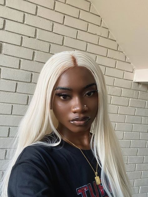 Black Women Platinum Blonde Hair, Platinum Blonde Black Women, Platinum Blonde Hair Black Women, Blonde Hair Models, Dark Skin Blonde Hair, Tattoo Black Women, Blonde Hair Black Women, Hair Black Women, Lace Fronts