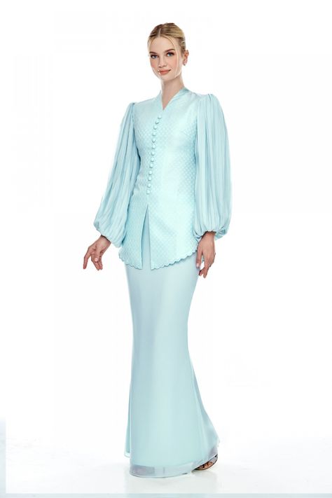 Kurung Moden 2023, Baju Kurung Chiffon Design, Court Attire, Kurung Modern, Elegant Fashion Outfits, Hijab Dress Party, Modern Wear, Baju Kurung Moden, Kebaya Dress