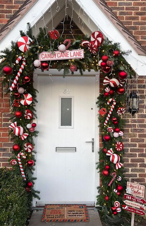 Christmas Front Door Decor, front door decor Christmas, modern Christmas front door decor, Christmas Front Door decor ideas, Christmas Front Door Decorating Front Door Christmas Arch, Wrap Front Door For Christmas, Christmas Front Door Ideas Entrance, Modern Front Door Christmas Decor, Christmas Door Decor Ideas For Home, Christmas Door Archway, Front Door Christmas Ideas, Christmas Door Arch, Christmas Garland Front Door