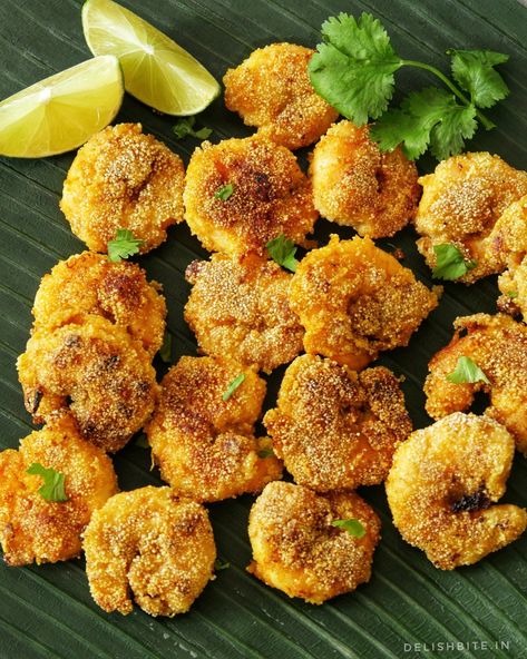 Prawns Rawa Fry | Semolina Coated Fried Prawns – Delishbite Prawn Starters, Semolina Recipe, Fried Prawns, Prawns Fry, Raw Prawns, Western Coastal, Indian Snacks, Main Meals, Chicken Burgers